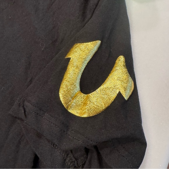 True Religion BLACK with Gold Foil Logo Soft Cotton T-Shirt Unisex size S - Picture 5 of 9